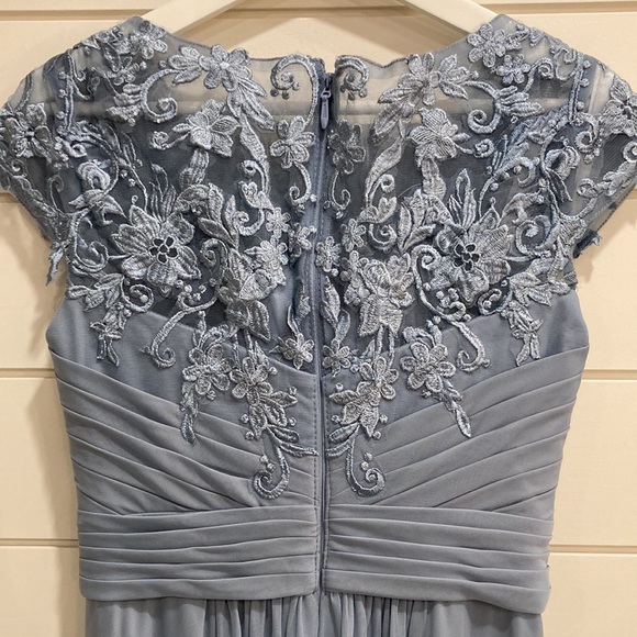 Mother of the Bride Dress - Picture 7 of 12